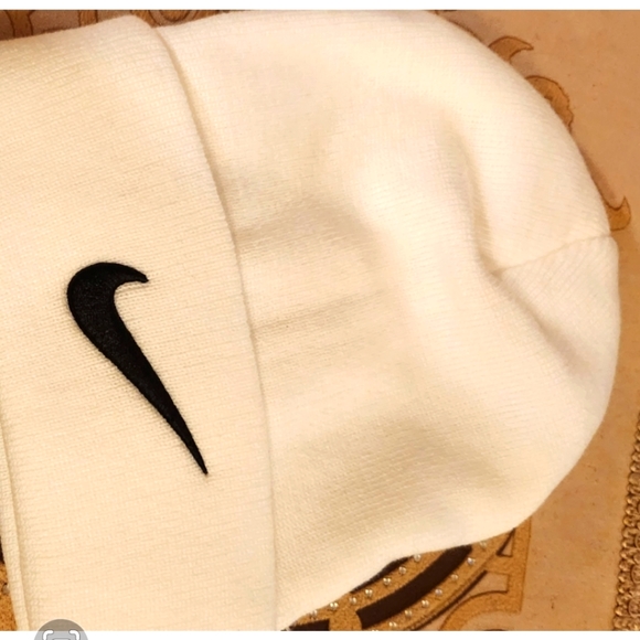 New Nike hat - Picture 1 of 2